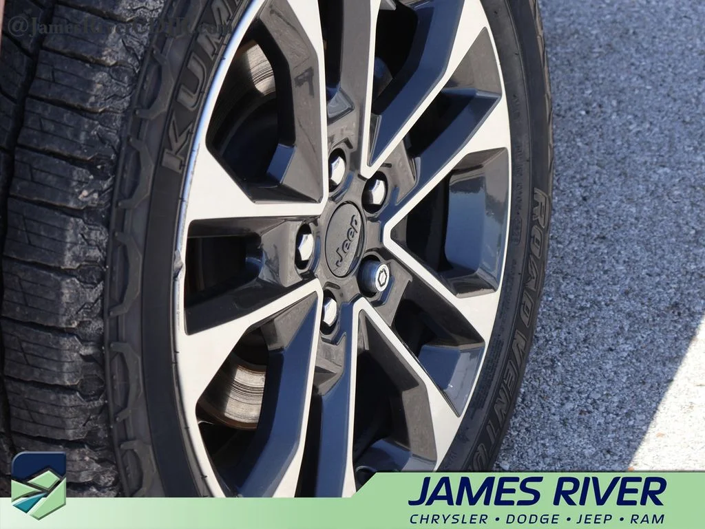 Used 2022 Red Jeep Overland image 41