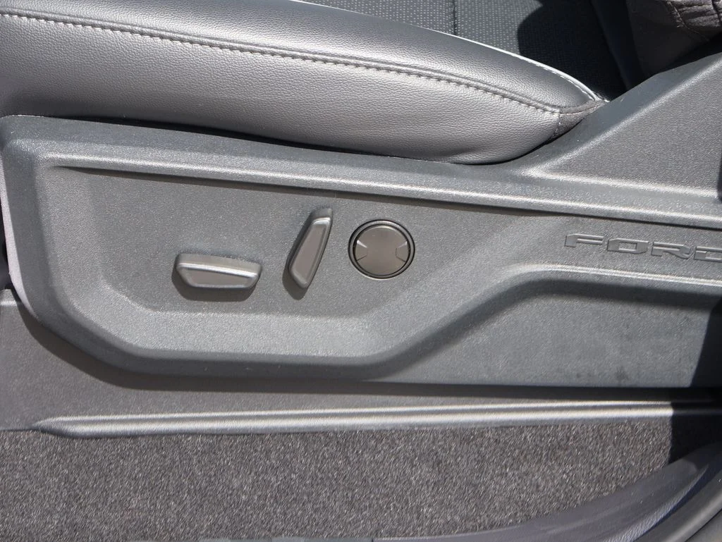 New 2026 Agate Black Metallic Ford Lariat® image 24