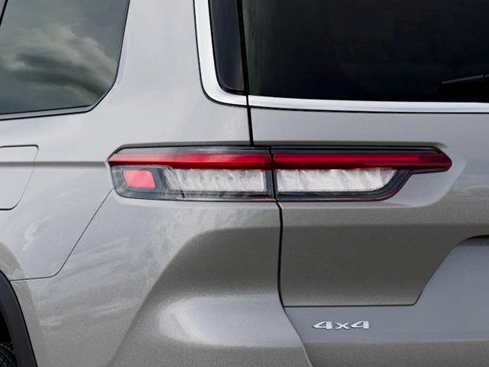 New 2026 Silver Zynith Exterior Paint Jeep  image 9