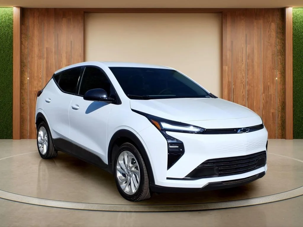 2027 Chevrolet Bolt EV LT Auto's photo
