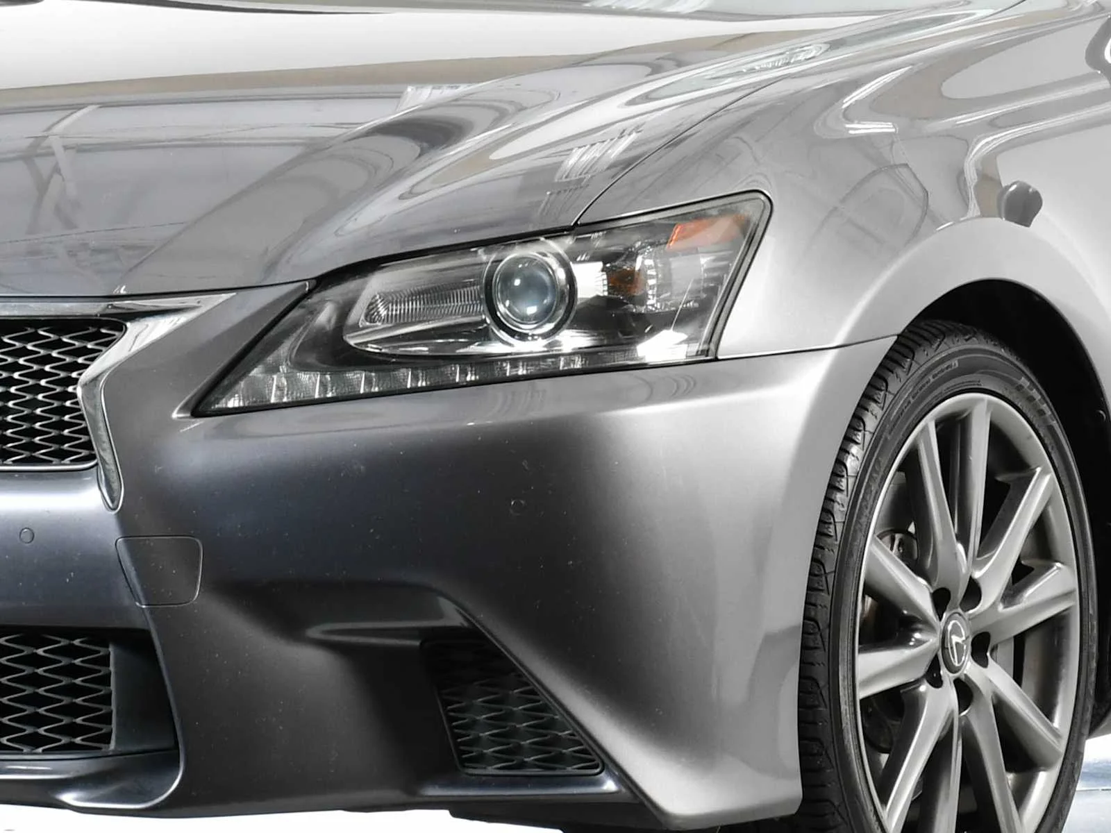 Used 2015 Nebula Gray Pearl Lexus  image 9
