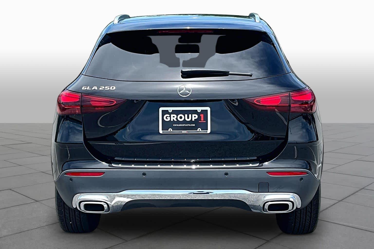 Used 2025 Night Black Mercedes-Benz GLA 250 image 7