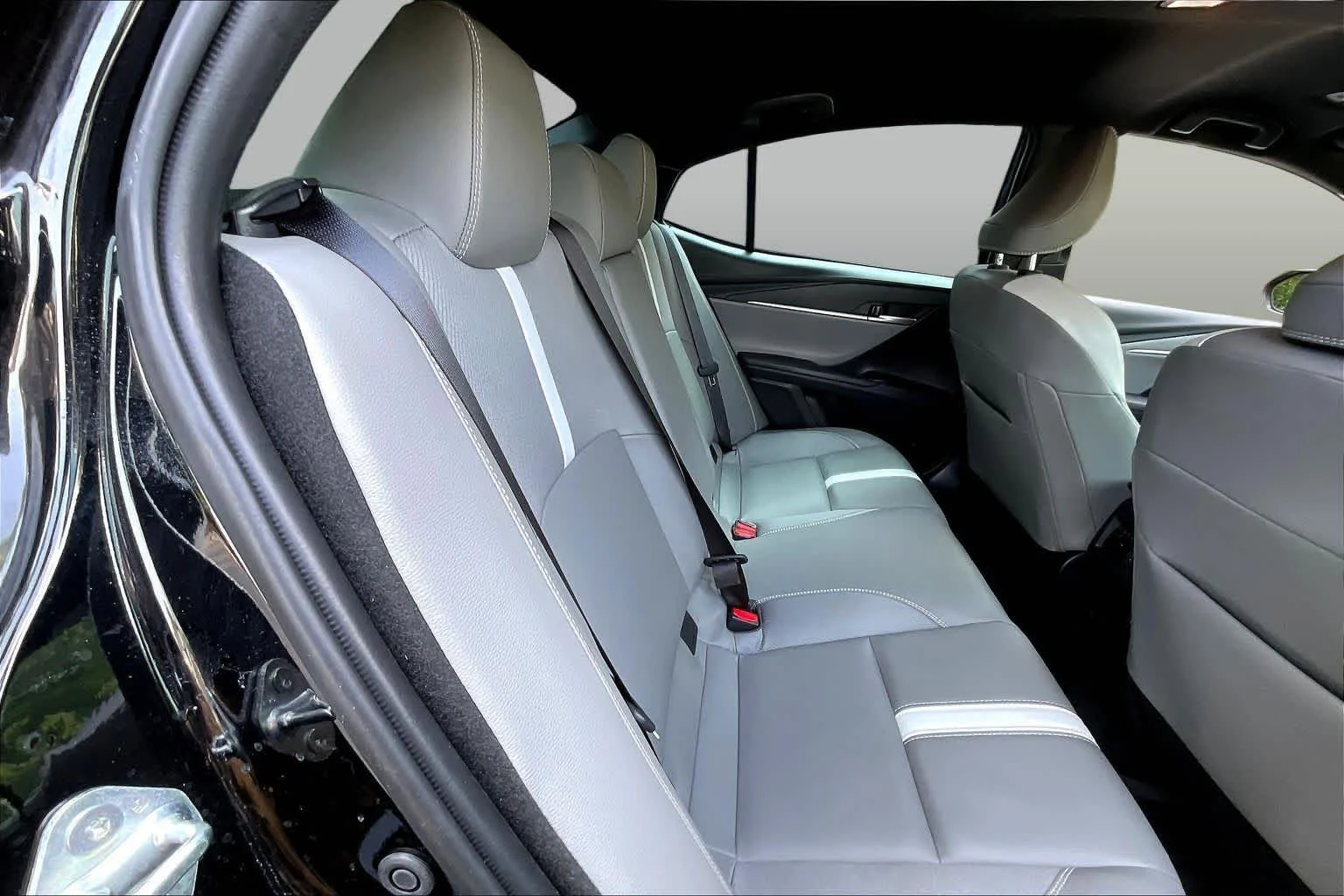 Used 2025 Midnight Black Metallic Toyota SE image 20