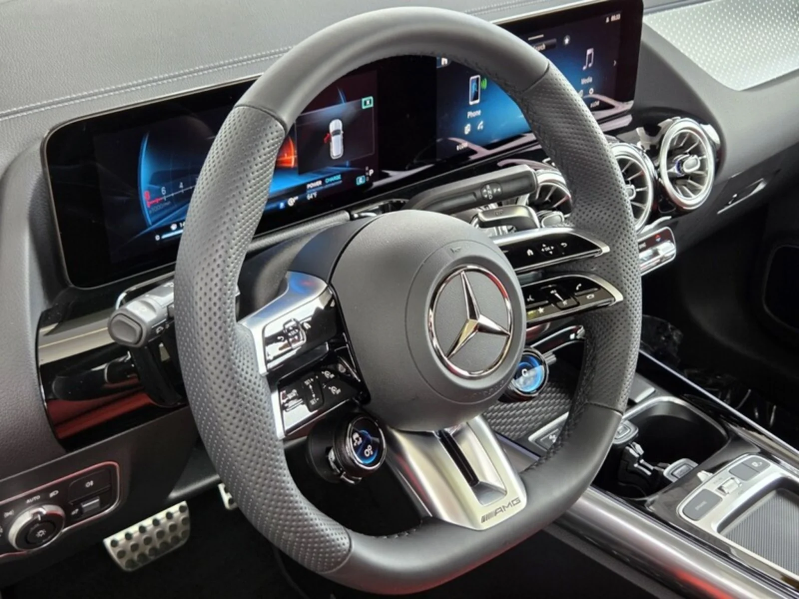 Certified Used 2026 MANUFAKTUR Alpine Grey Mercedes-Benz AMG® GLA 35 image 25