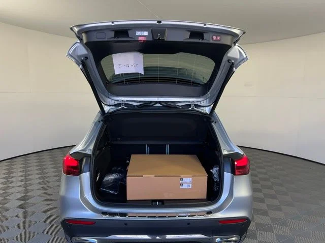 New 2026 Cirrus Silver Metallic Mercedes-Benz GLA 250 image 39