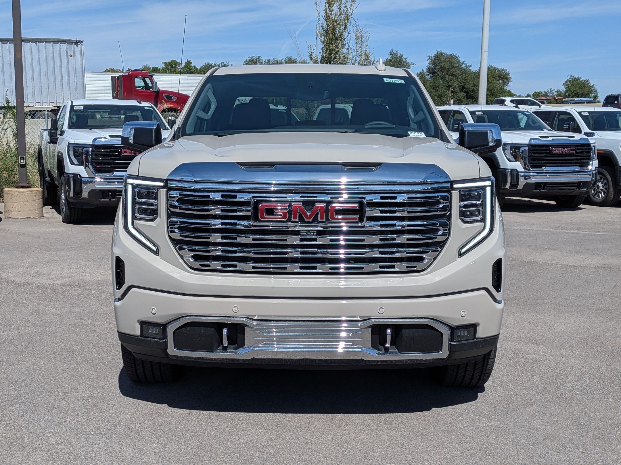 2026 GMC Sierra 1500 Denali - Photo 17