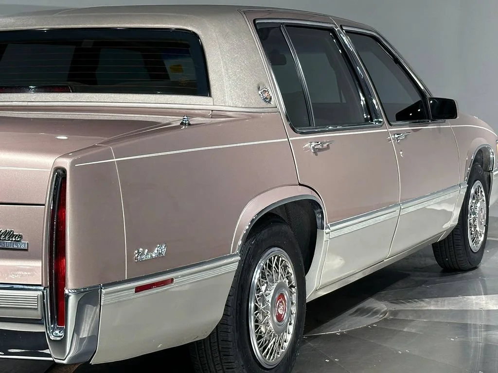 Used 1989  Cadillac NA image 30
