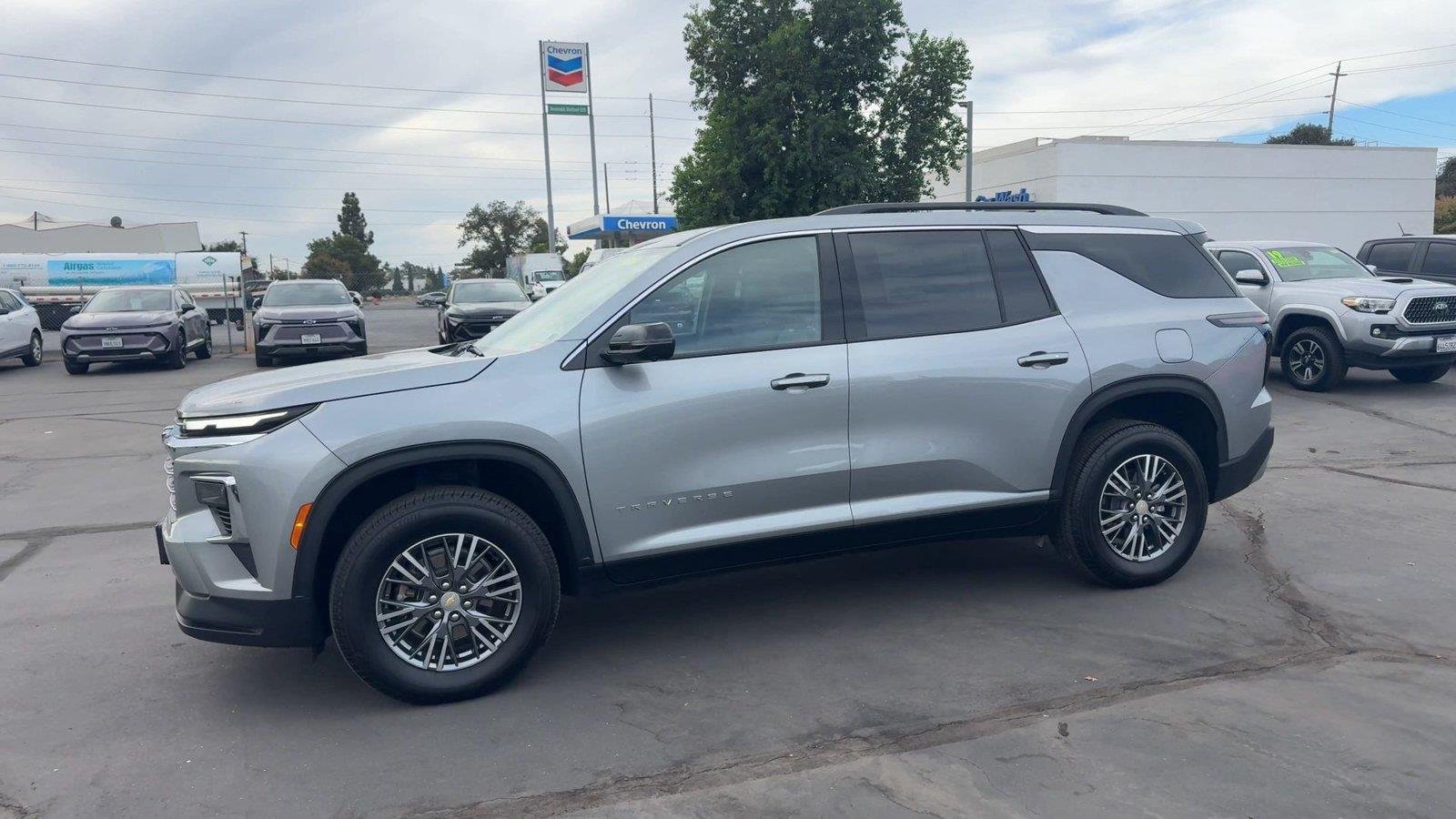 2026 Chevrolet Traverse LT - Photo 7