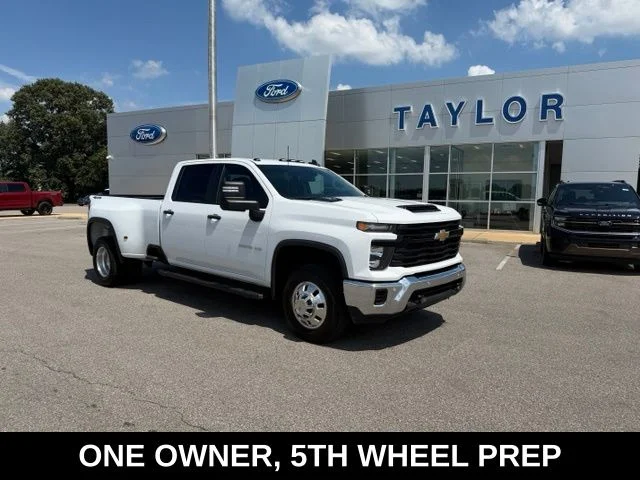 2025 Chevrolet Silverado 3500HD Work Truck