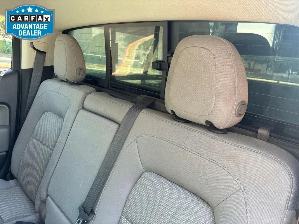 Used 2016 SILVER ICE METALLIC Chevrolet 2WD LT image 18