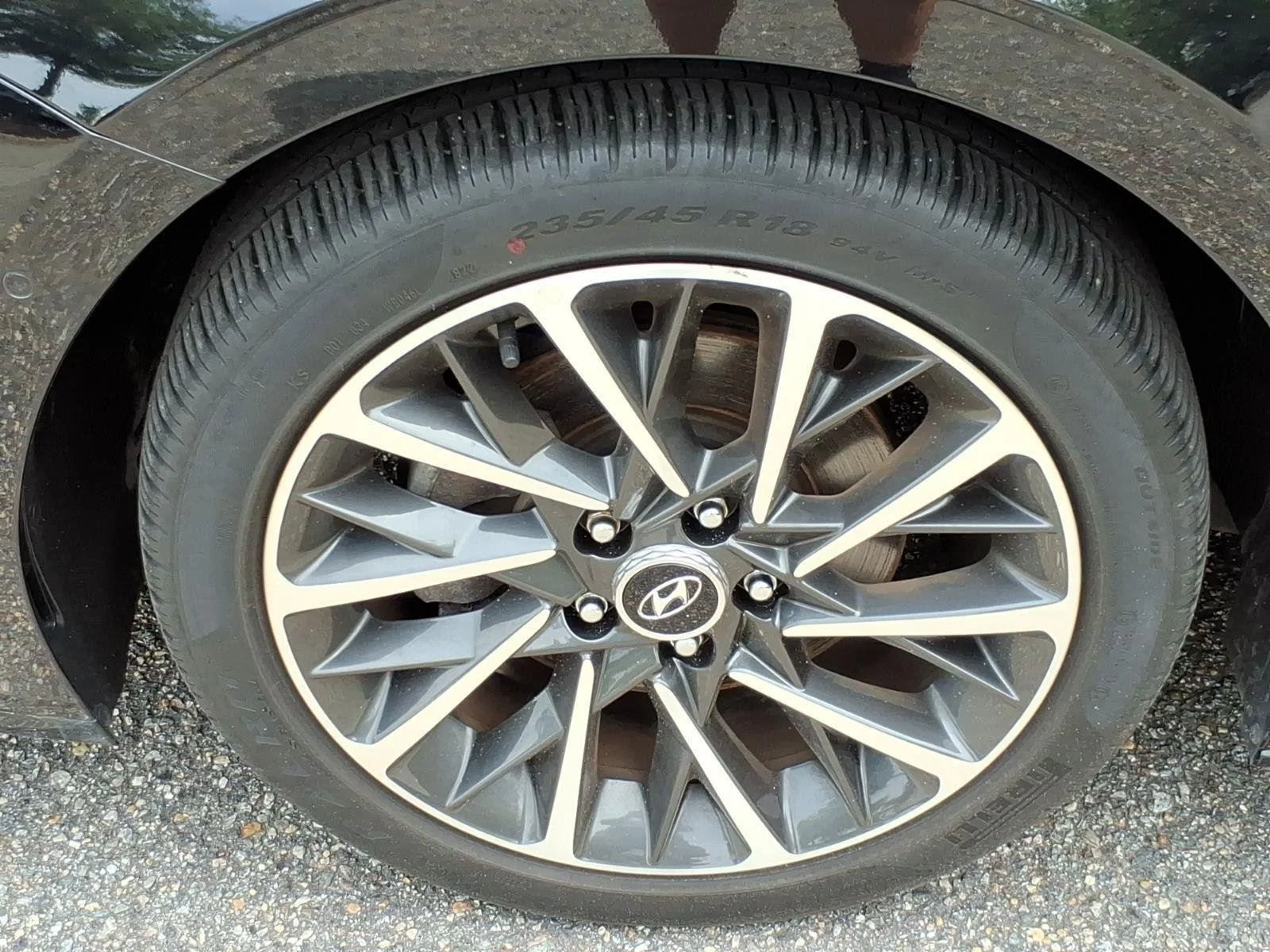 Used 2023 Onyx Black Hyundai Limited image 4