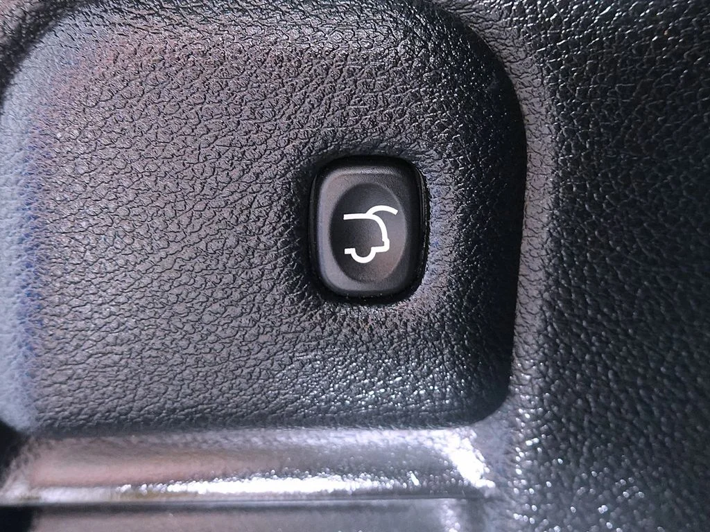 Certified Used 2021 Red Jeep Limited image 10
