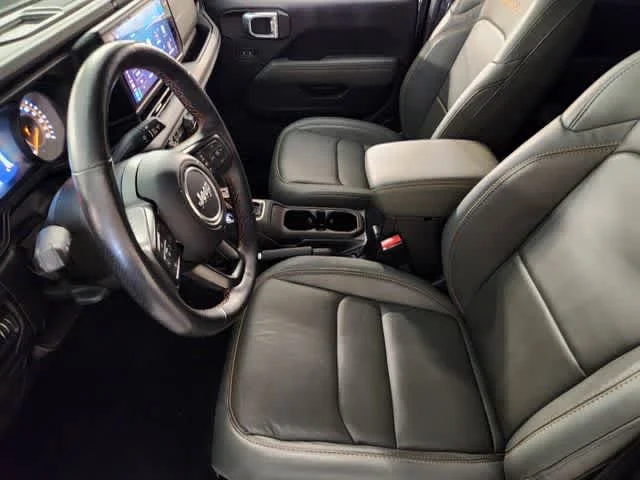 Used 2024 Black Clearcoat Jeep Mojave X image 13