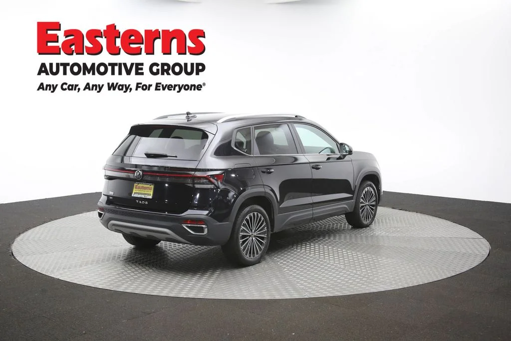 Used 2025 Black Volkswagen 1.5T SE image 39