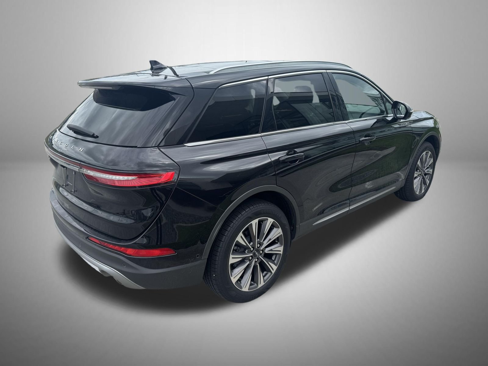 Used 2020 Black Lincoln Reserve image 3