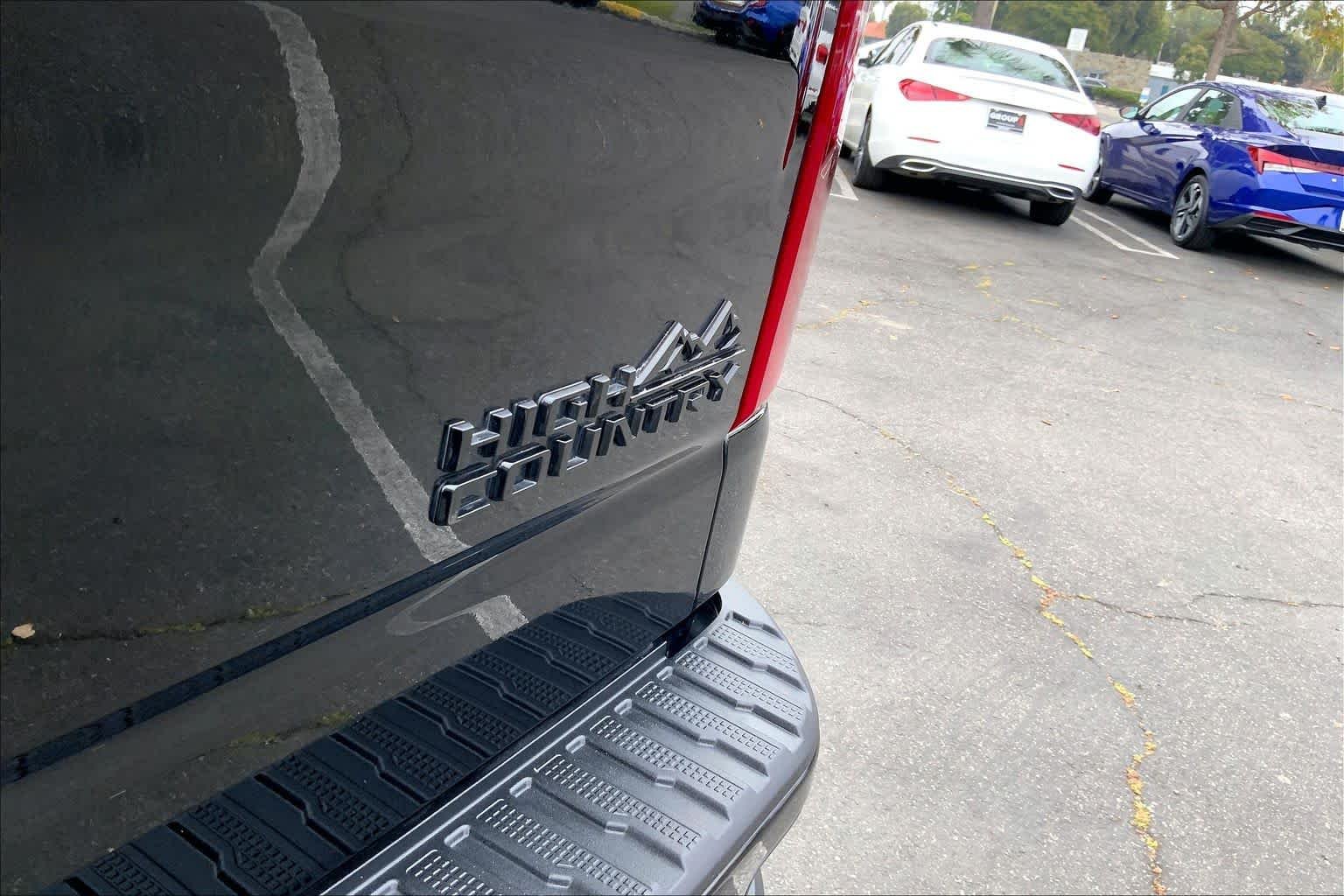 Used 2024 Black Chevrolet High Country image 30