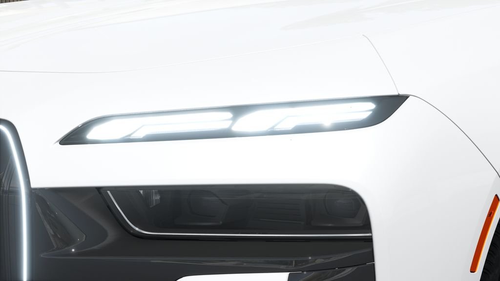 New 2026 Mineral White Metallic BMW 750e xDrive image 31