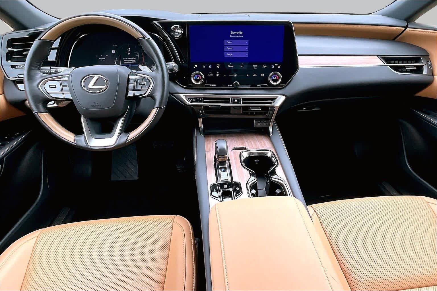 Used 2025 Nori Green Pearl Lexus Premium image 16