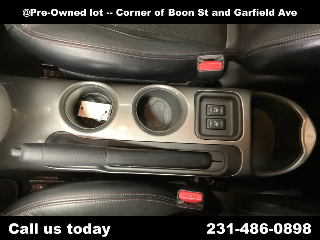 Used 2011 Red Nissan SL image 25