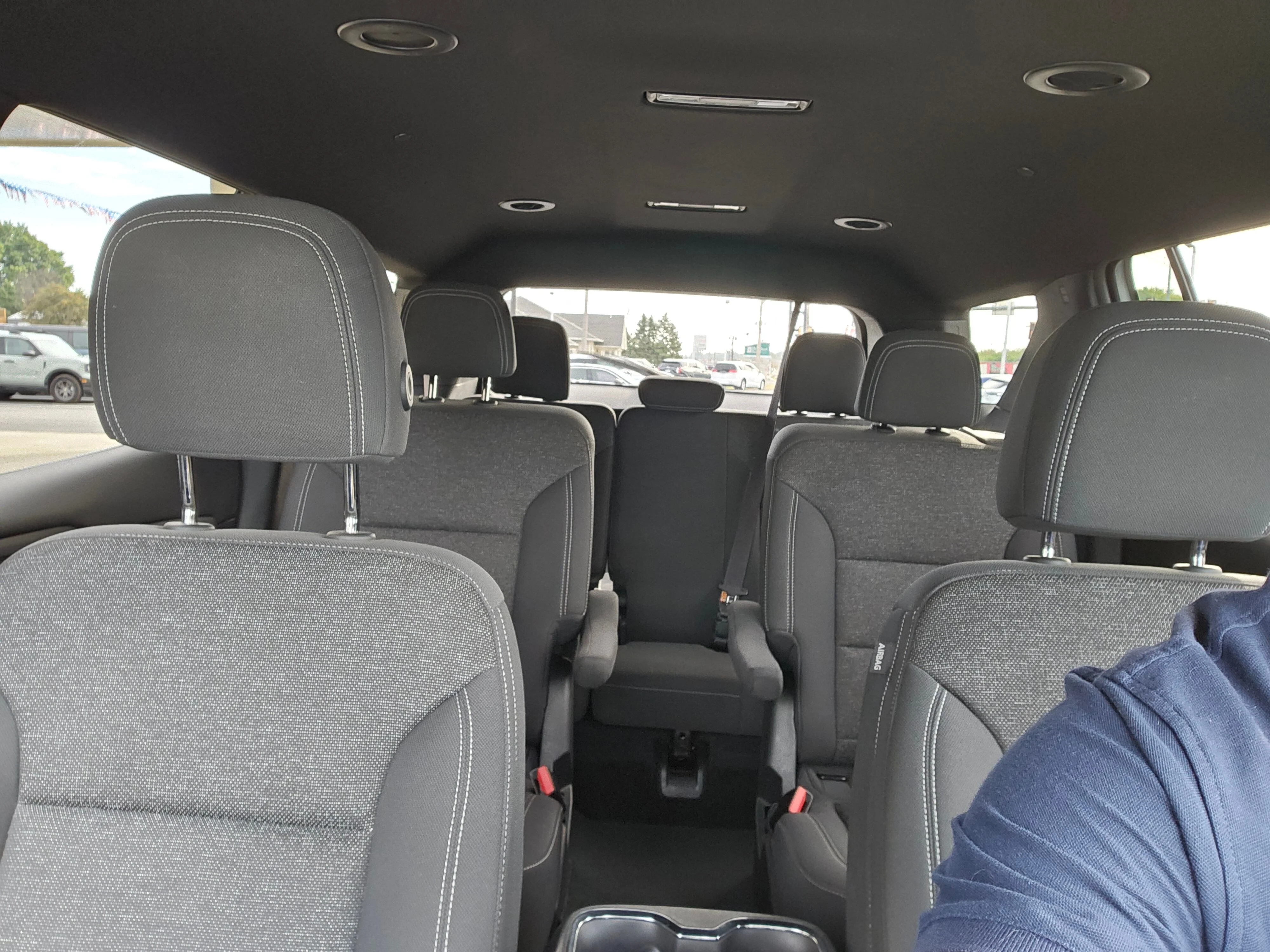 2024 Chevrolet Traverse 1LT - Photo 11