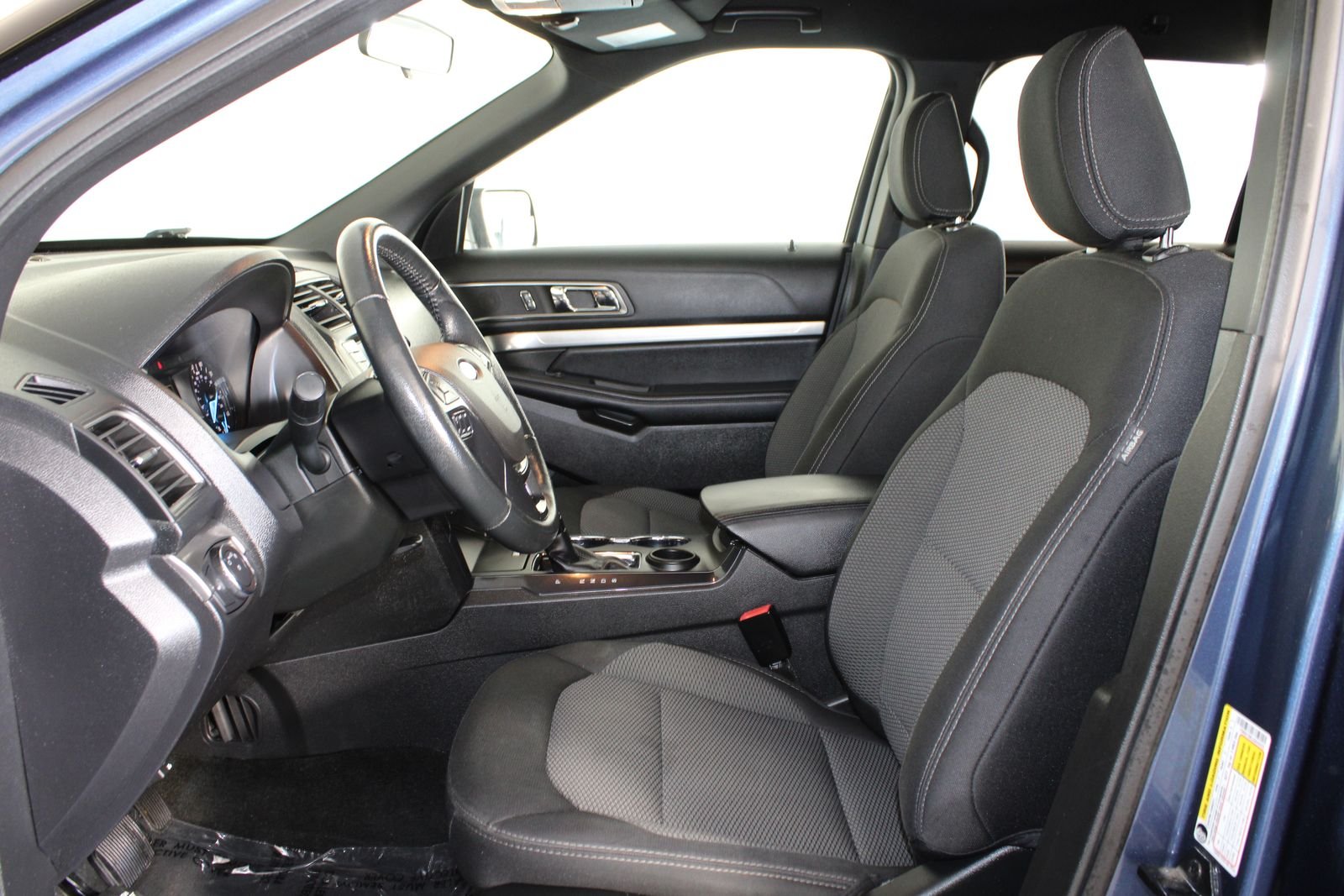 Used 2018 Blue Ford XLT image 10
