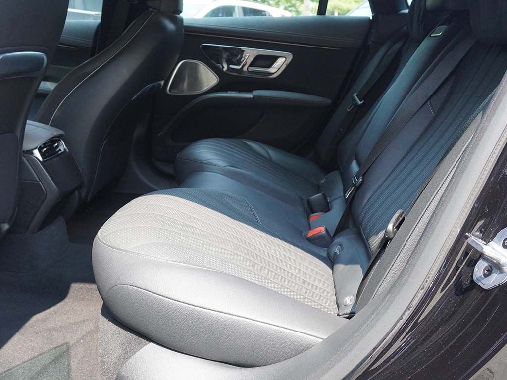 Used 2024 Black Mercedes-Benz 450 image 40