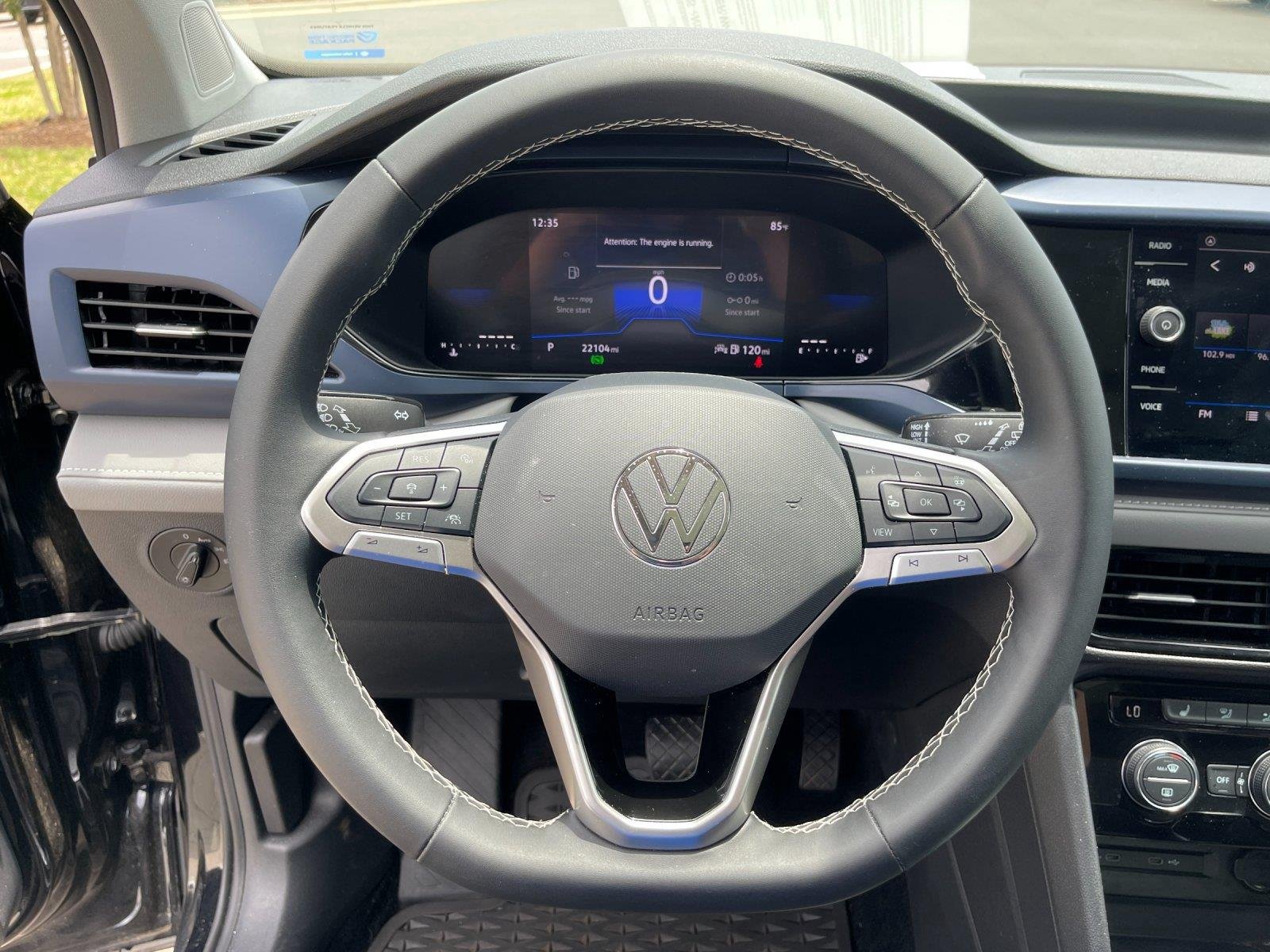 Used 2024 Deep Black Pearl Volkswagen SE image 18