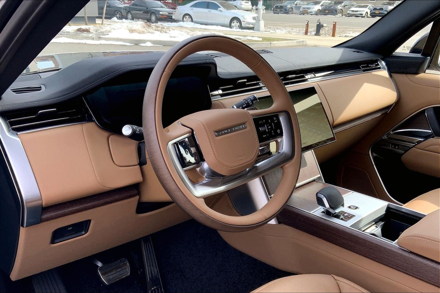 New 2026 Belgravia Green LAND ROVER SE image 8