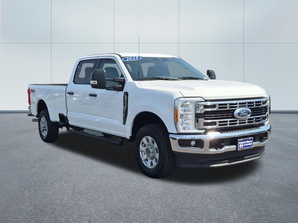 Used 2023 White Ford XLT image 8