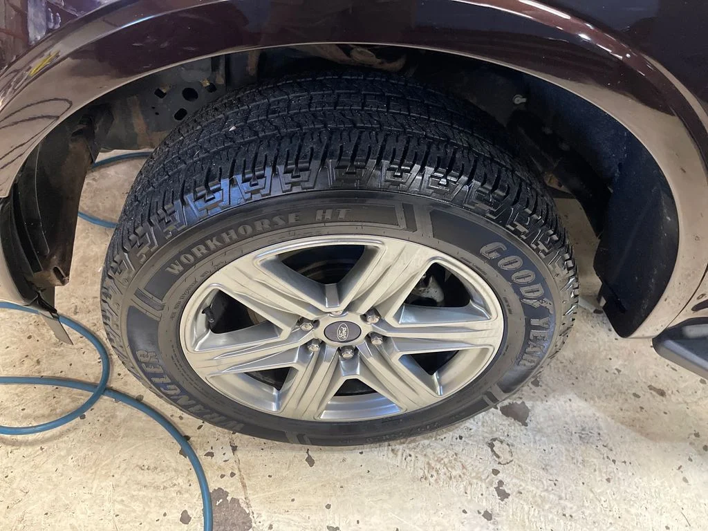 Used 2018 Red Ford XLT image 11
