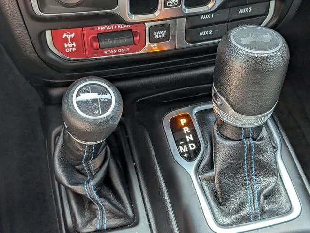 Used 2023 White Jeep Rubicon 4xe image 18