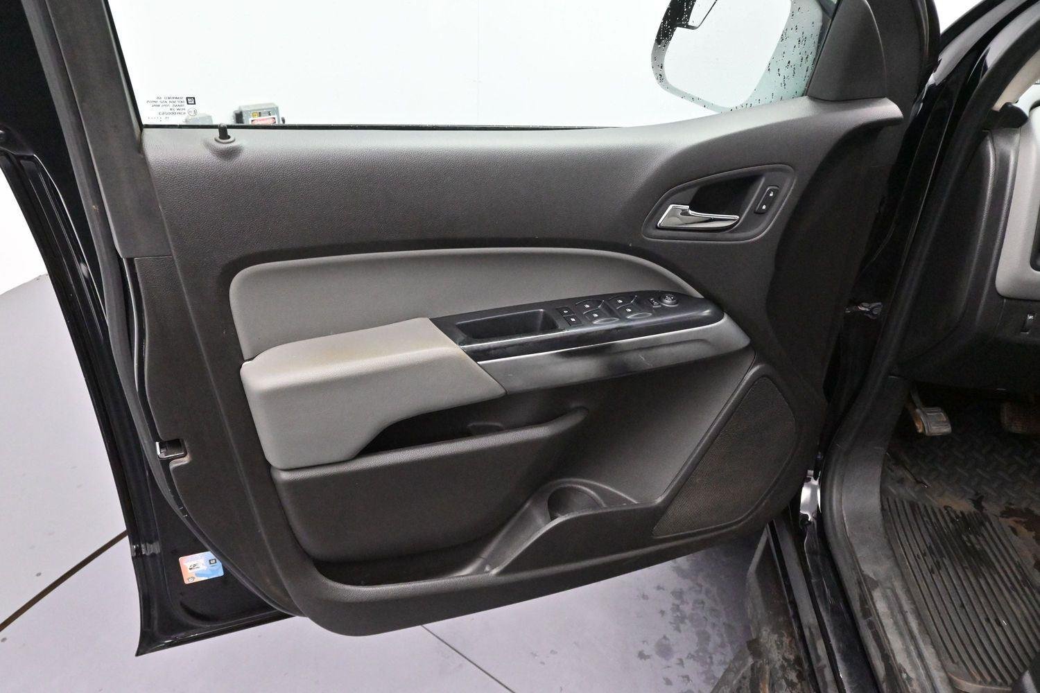 Used 2016 Black Chevrolet 2WD LT image 9