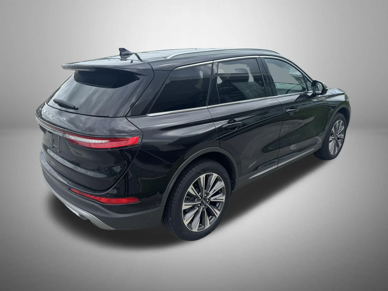 Used 2020 Black Lincoln Reserve image 3