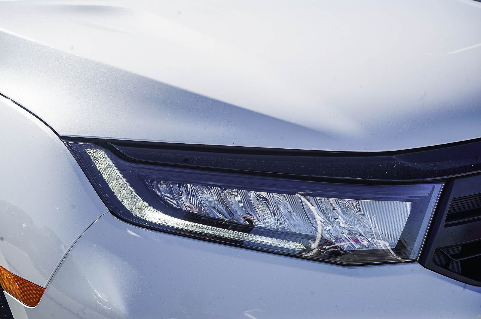 Used 2025 Platinum White Pearl Honda Sport-L image 11