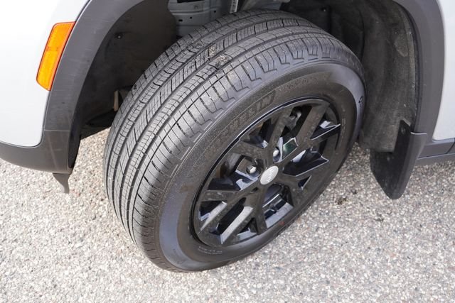 Certified Used 2022 Silver Jeep Limited image 13