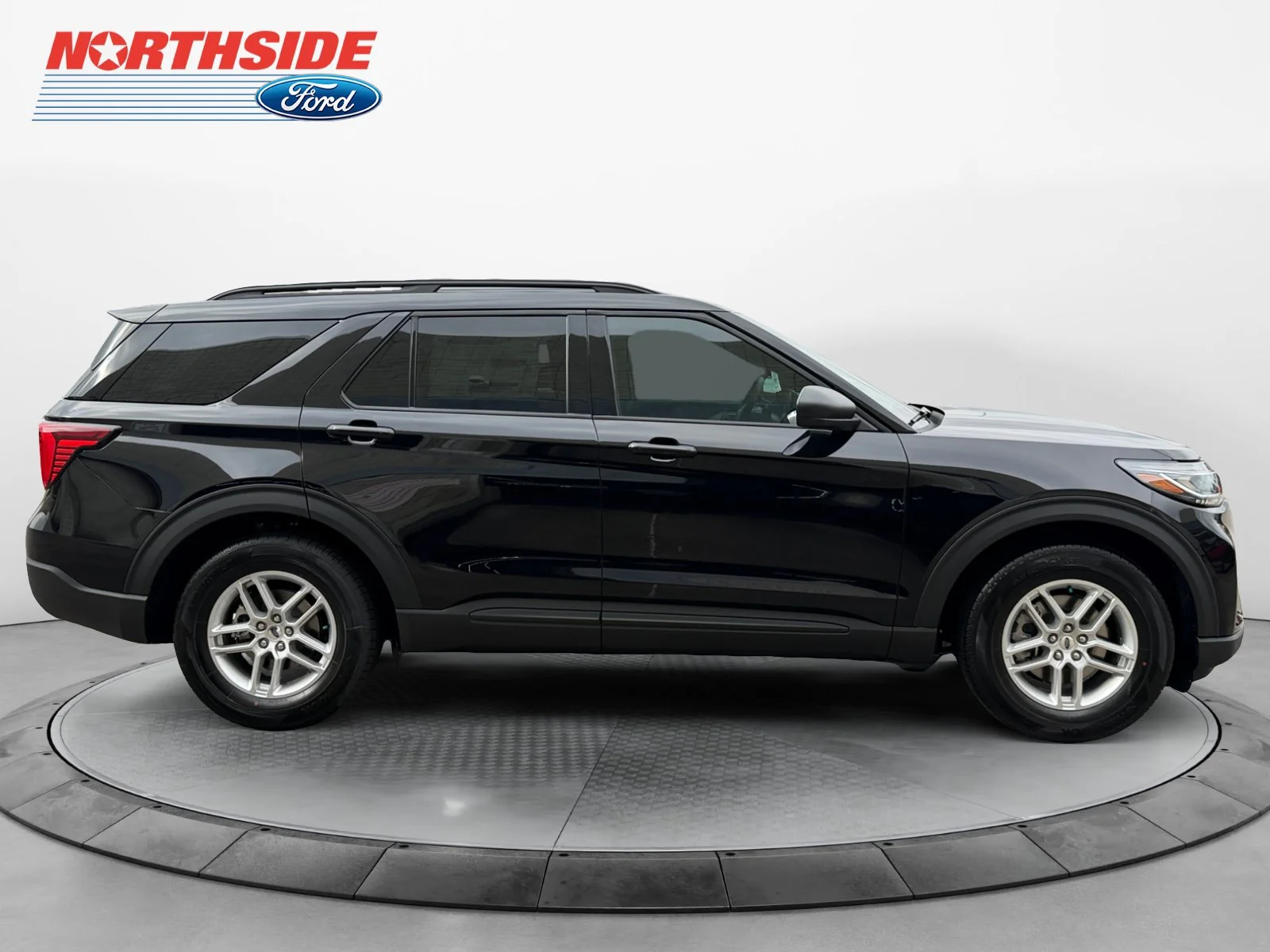 New 2027 Agate Black Metallic Ford Active image 8