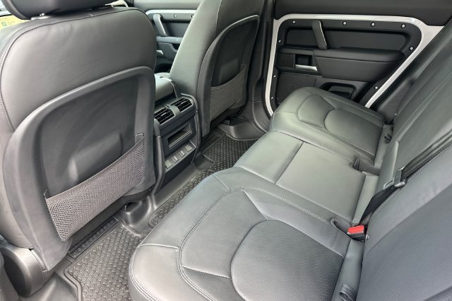 New 2026 Borasco Grey Land Rover X-Dynamic SE image 11