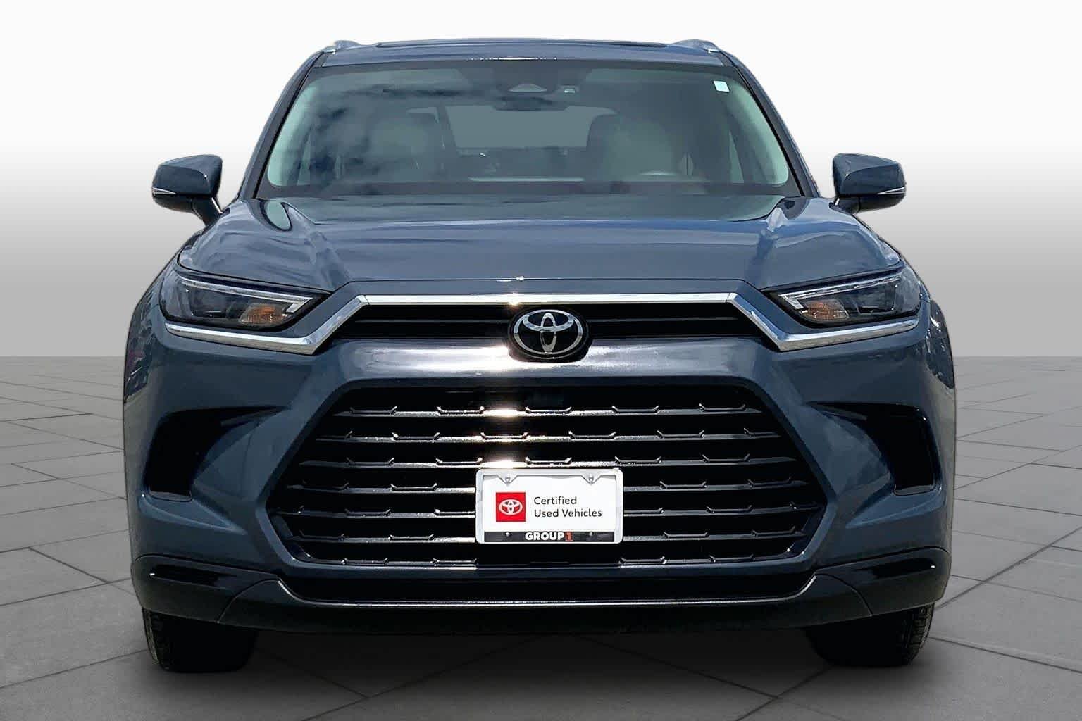 Used 2025 Storm Cloud Toyota XLE image 4