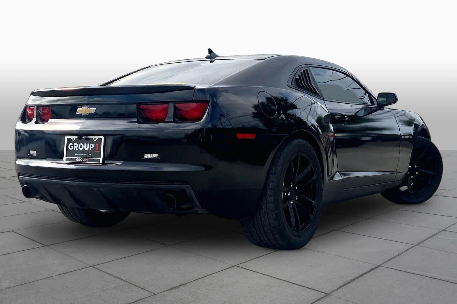 Used 2013 Black Chevrolet LS image 13