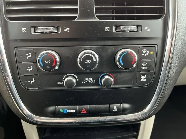 2017 Dodge Grand Caravan SE - Photo 18