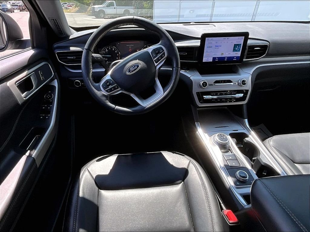 Used 2023 Silver Metallic Ford XLT image 18