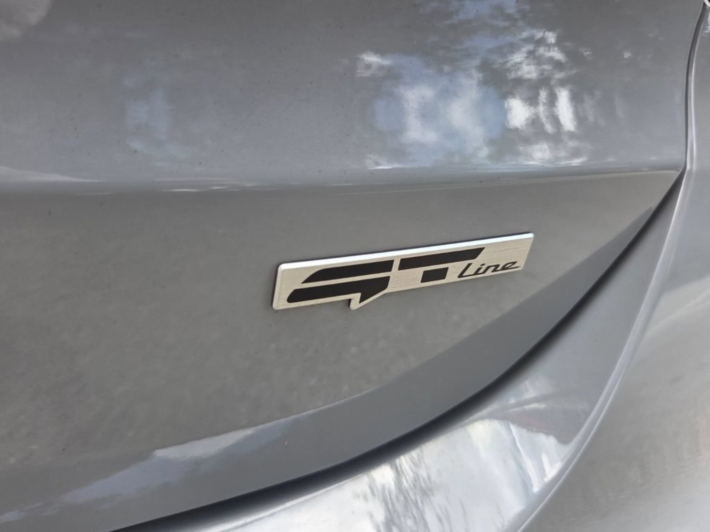 Used 2023 Wolf Gray Kia GT-Line image 15