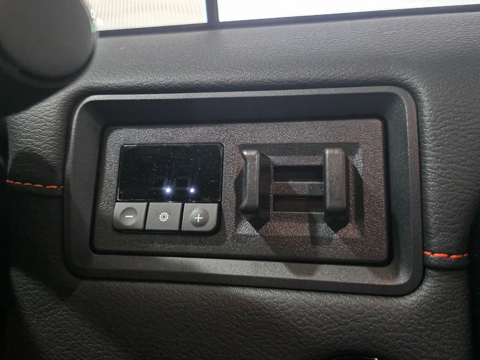 2026 Nissan Armada PRO-4X - Photo 42