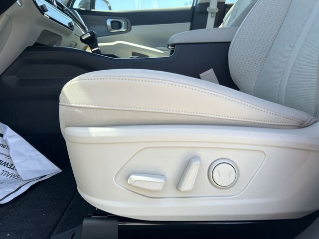 Used 2026 White Kia X-Line EX image 18