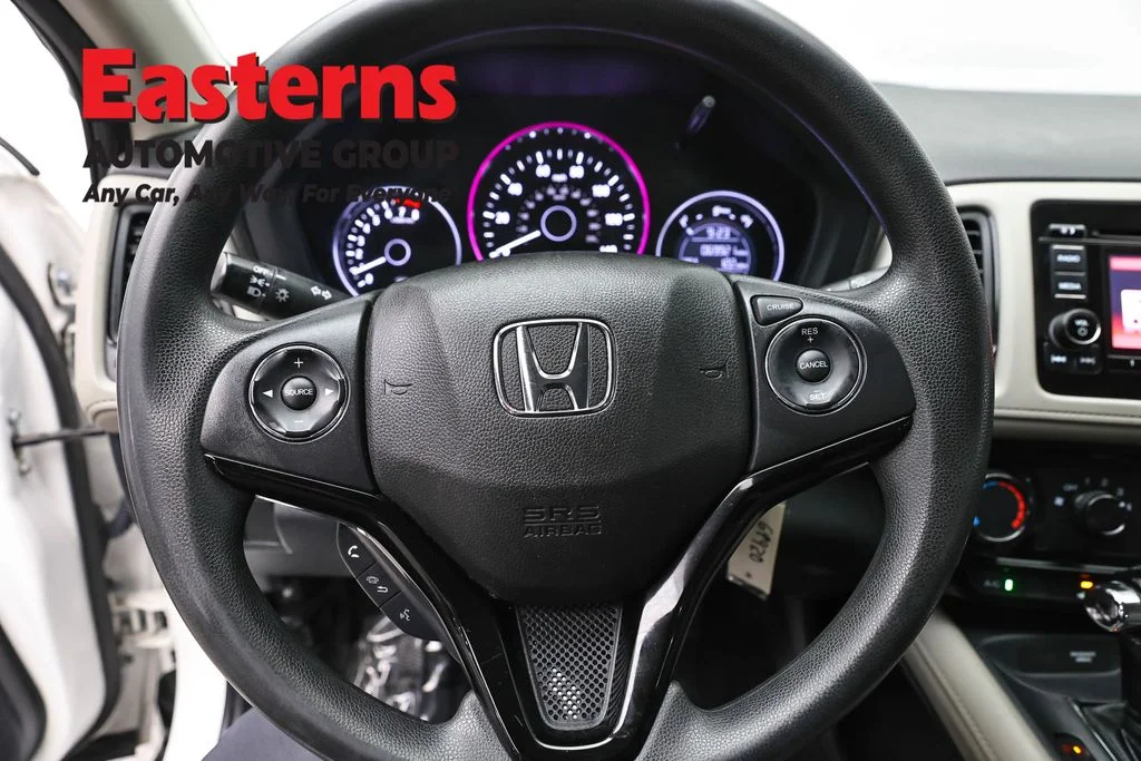 Used 2021 White Honda LX image 10