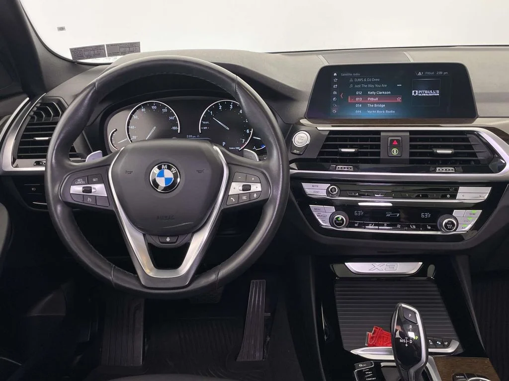 Used 2020 Gray BMW xDrive30i image 23