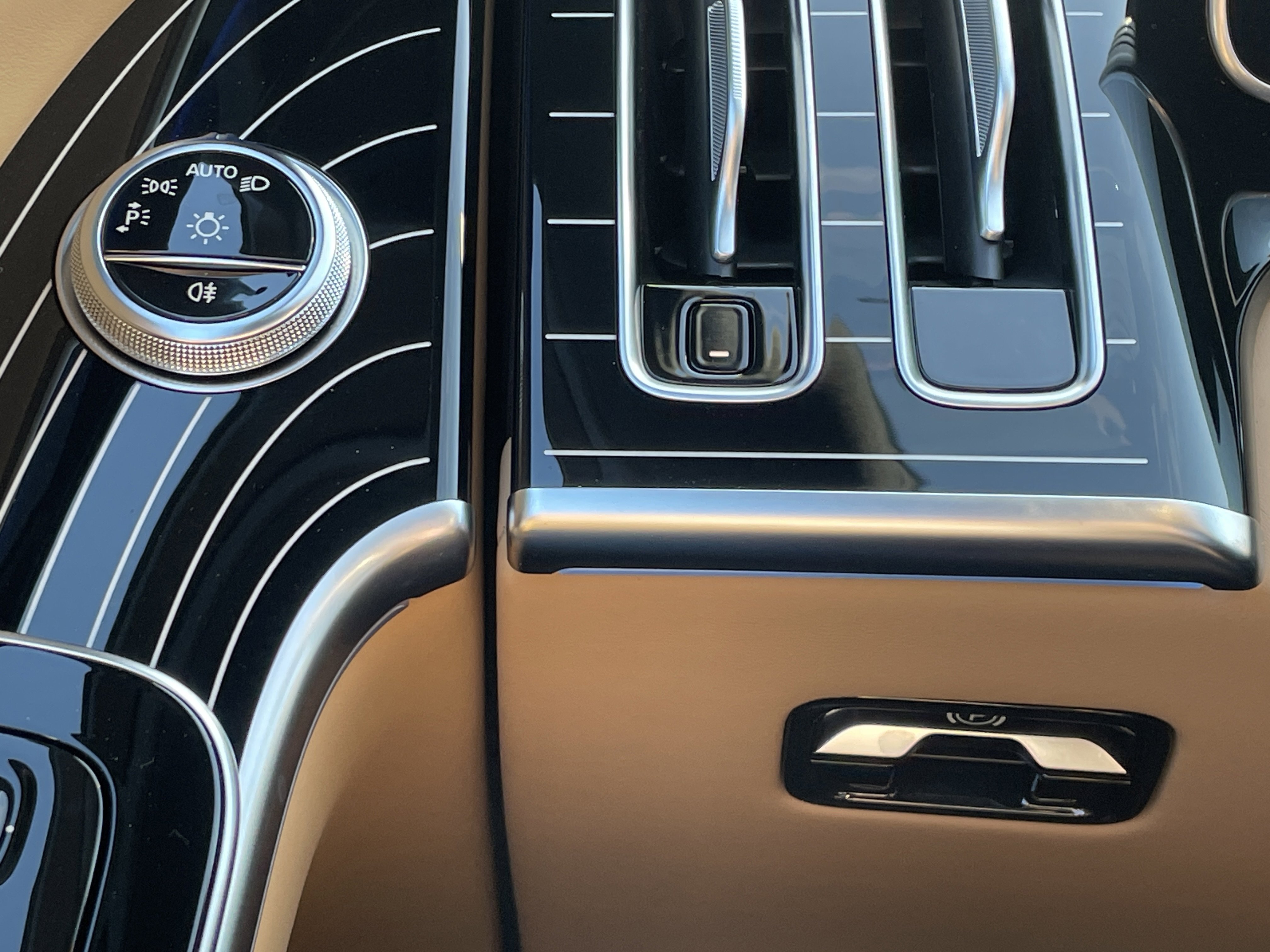 New 2026 MANUFAKTUR Exclusive Allanite Green Metallic Mercedes-Benz S 580 4MATIC® Sedan image 21