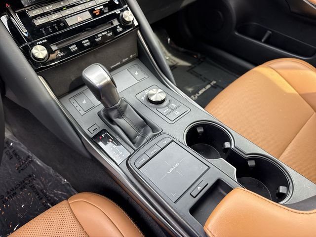 2024 Lexus IS 300 - Photo 21