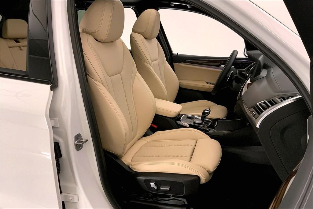 Certified Used 2023 Alpine White BMW  image 6