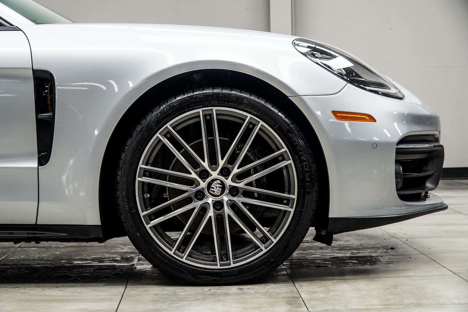 Used 2021 Silver Porsche 4 image 9